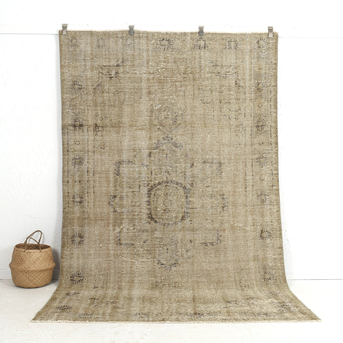 Evaris - Vintage Turkish Area Rug