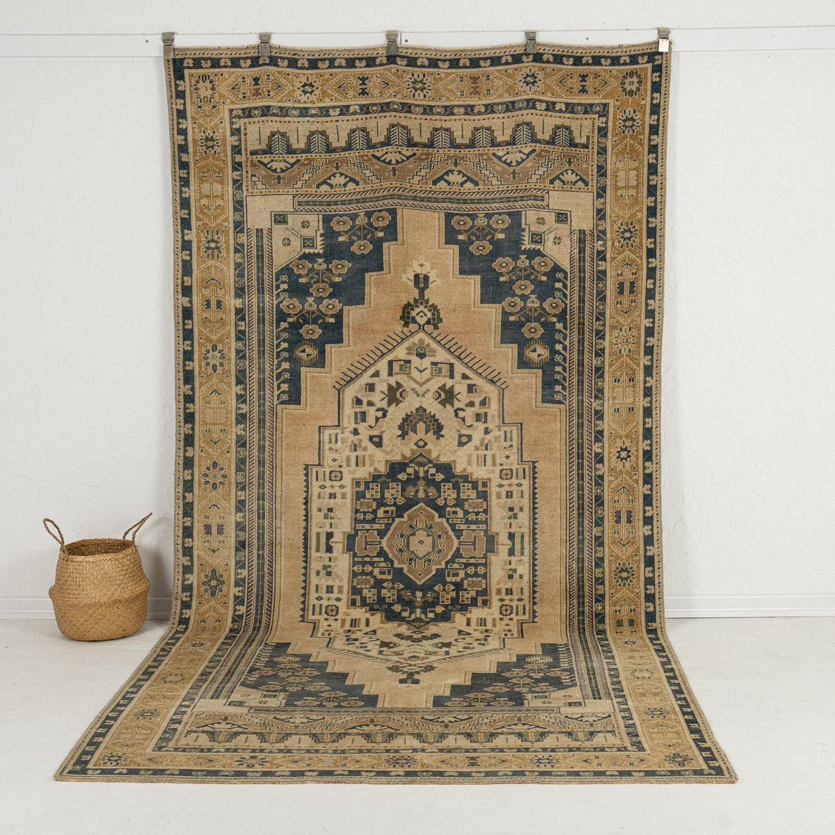 Serenelle - Persian Rug, Handcrafted & Timeless