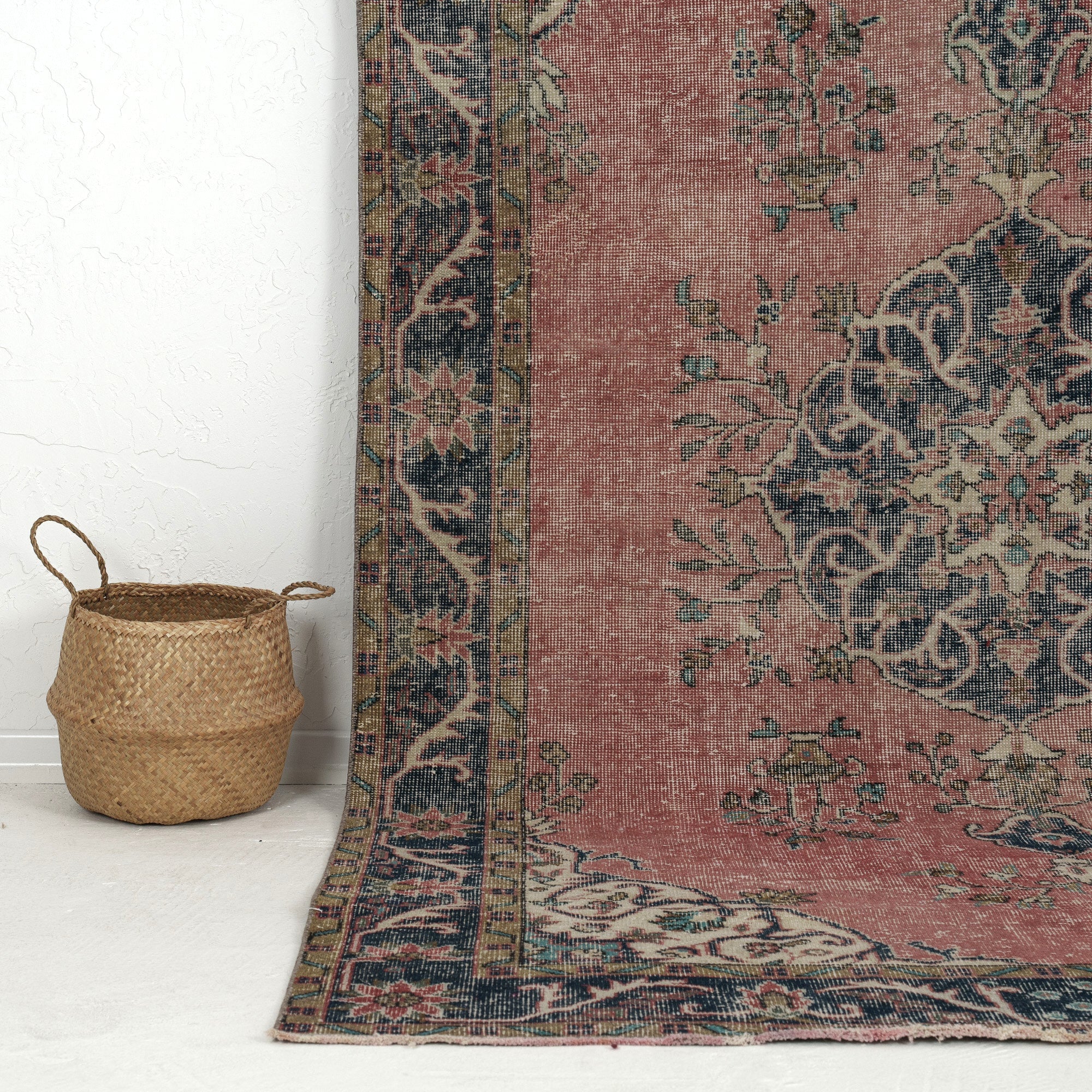 Zelina - Living Room Rug, Elegant & Unique