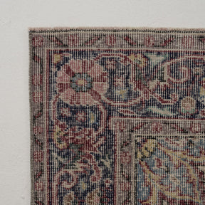 Classic area rug in 7x11 dimensions, crafted in turkish