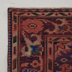 Classic area rug in 6x10 dimensions, crafted in turkish