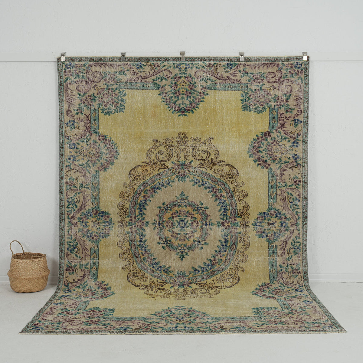 yellow vintage 7x10 area rug - perfect for the living room, bedroom, office, entryway, kitchen