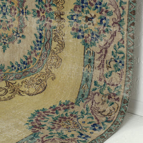 Omira - Oriental Rug, Timeless & Exquisite