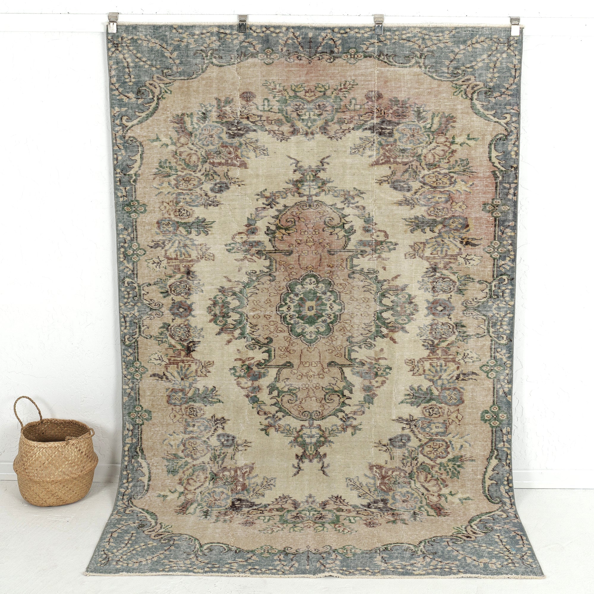 Tisana - Persian Rug, Handcrafted & Timeless