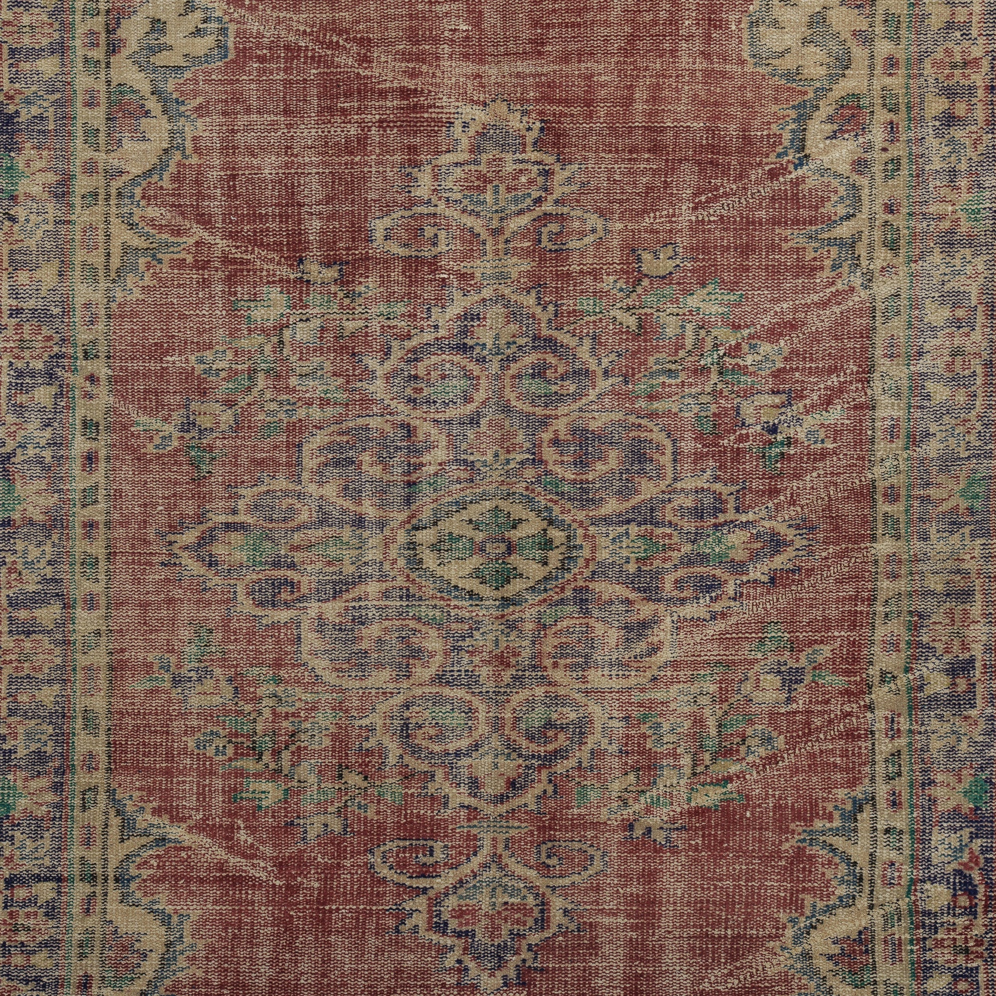 Damira - Oriental Rug, Exquisite Antique Design