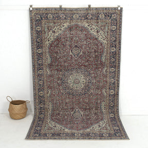 Arelis - Dining Room Rug, Classic Artisan Crafted