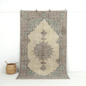 Ilgim - Turkish Rug, Authentic and Vintage