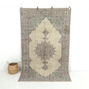 Ilgim - Classic Turkish Rug, Vintage Heritage