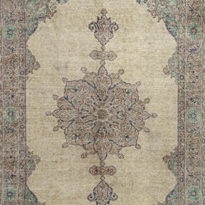 Ilgim - Elegant Living Room Rug, Antique Charm