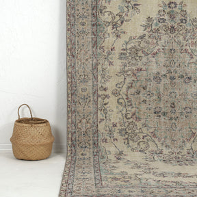 Selmina - Oriental Vintage Rug, Collector's Edition