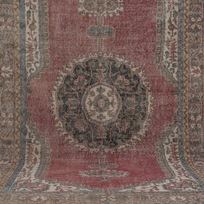 Ferina - Oriental Rug, Exquisite Antique Design