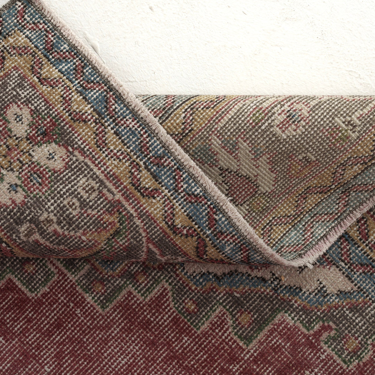 Ferina - Oriental Rug, Timeless & Exquisite