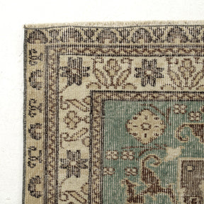 Classic area rug in 7x10 dimensions, crafted in turkish