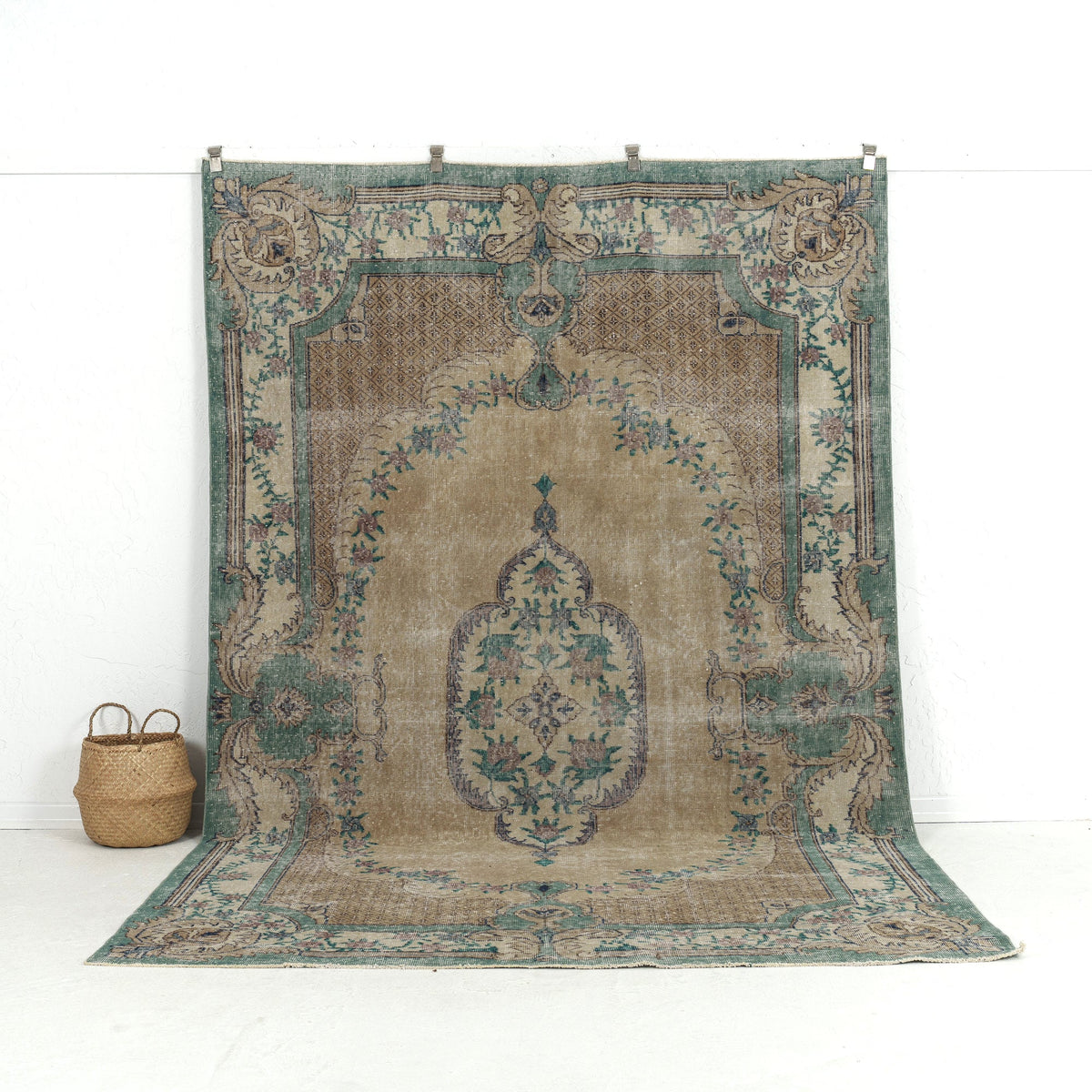 beige vintage 7x10 area rug - perfect for the living room, bedroom, entryway, office, kitchen & dining