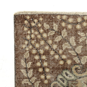 Classic area rug in 6x11 dimensions, crafted in turkish