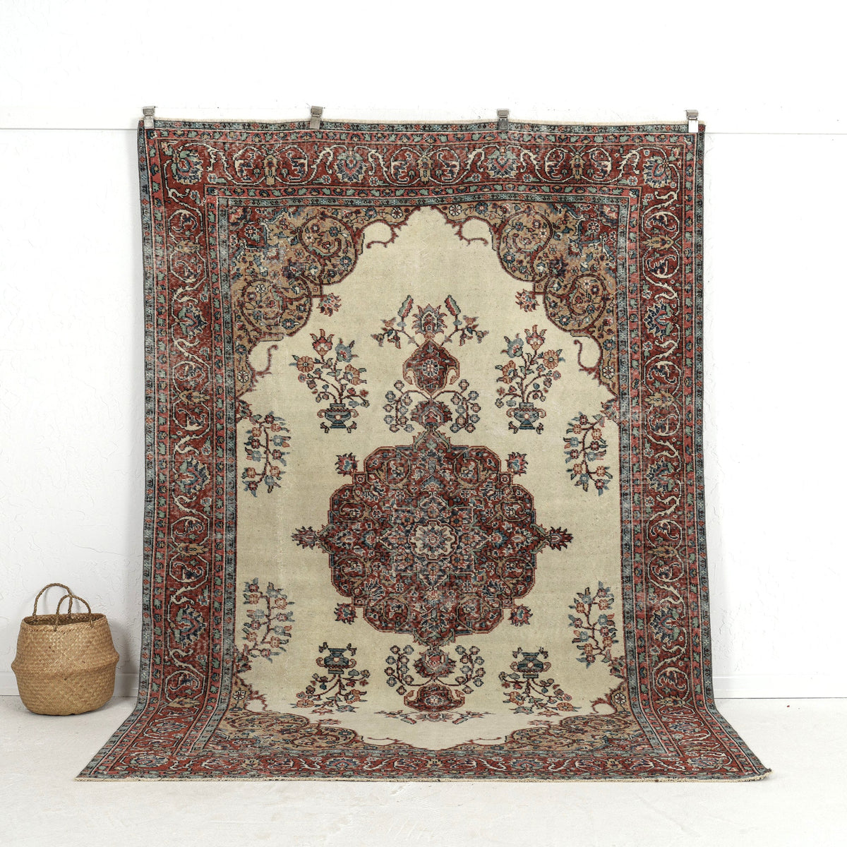 beige vintage 6x9 area rug - perfect for the living room, bedroom, entryway, office, kitchen & dining