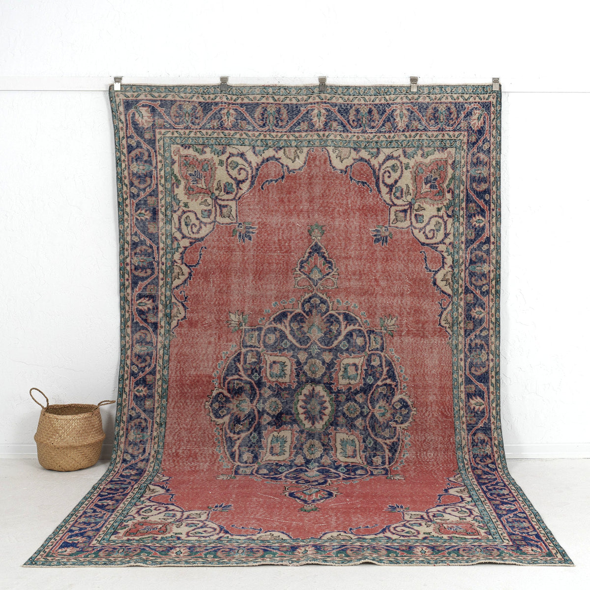 red vintage 7x11 area rug - perfect for the living room, bedroom, entryway, office, kitchen & dining