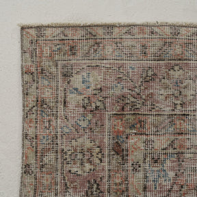 Classic area rug in 6x9 dimensions, crafted in turkish