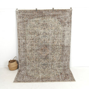 Delira - Persian Rug, Handcrafted & Timeless