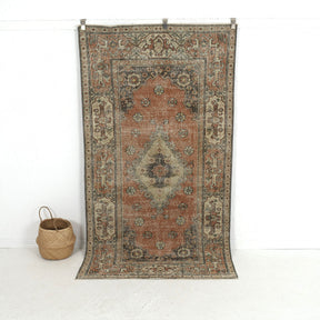 Lunetha - Persian Rug, Handcrafted & Timeless