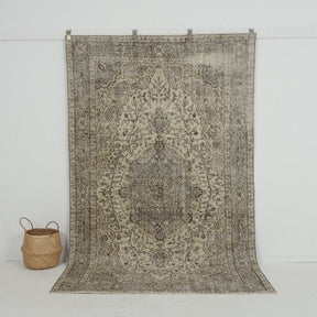 beige vintage 5x9 area rug - perfect for the living room, bedroom, entryway, office, kitchen & dining