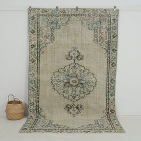 beige vintage 5x9 area rug - perfect for the living room, bedroom, entryway, office, kitchen & dining