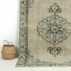 Xelina - Dining Room Rug, Classic Artisan Crafted