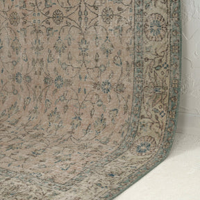 Vanira - Persian Rug, Handcrafted & Timeless