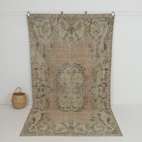 Olethea - Vintage Turkish Area Rug