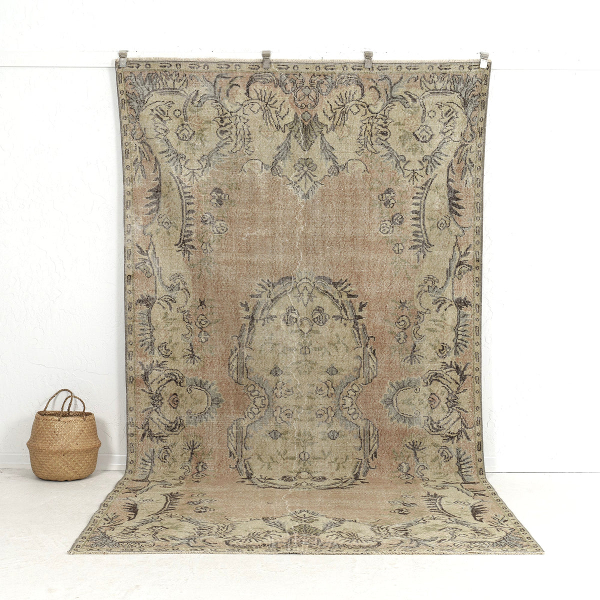 Olethea - Oriental Rug, Exquisite Antique Design