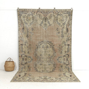 Olethea - Oriental Rug, Exquisite Antique Design