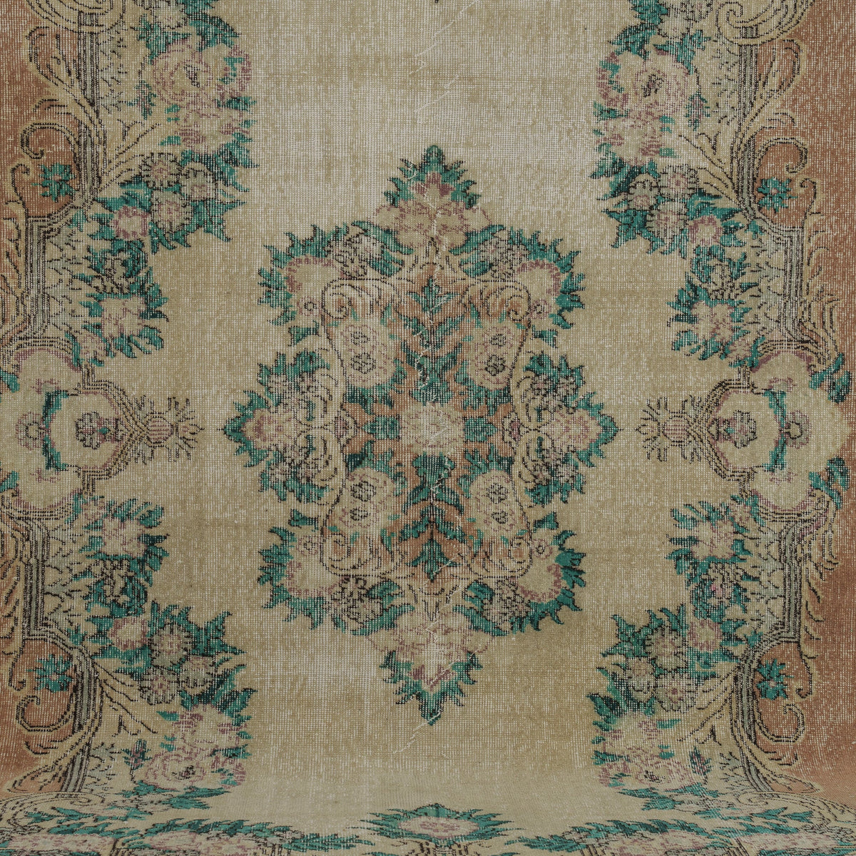 Zinneth - Vintage Turkish Area Rug