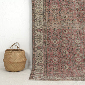 Adrienne - Oriental Rug, Exquisite Antique Design