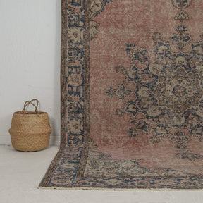 Dahliah - Vintage Turkish Area Rug