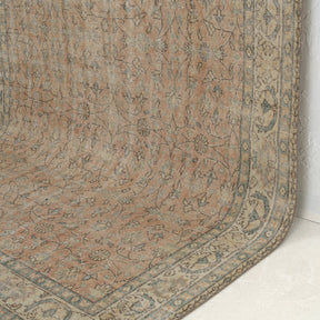 Desirae - Elegant Living Room Rug, Antique Charm