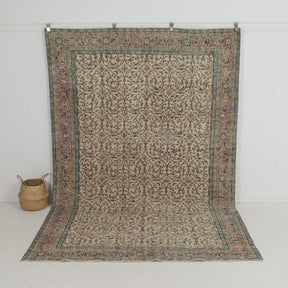 Lyricelle - Vintage Turkish Area Rug