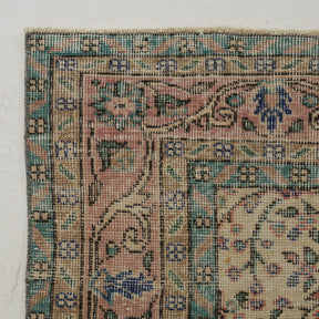 Lyricelle - Vintage Turkish Area Rug