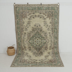 Selindra - Vintage Turkish Area Rug