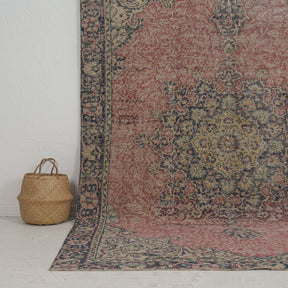 Sorinae - Vintage Turkish Area Rug