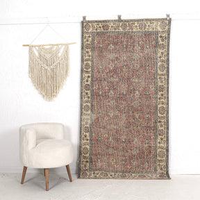 Carys - Oriental Rug, Exquisite Antique Design