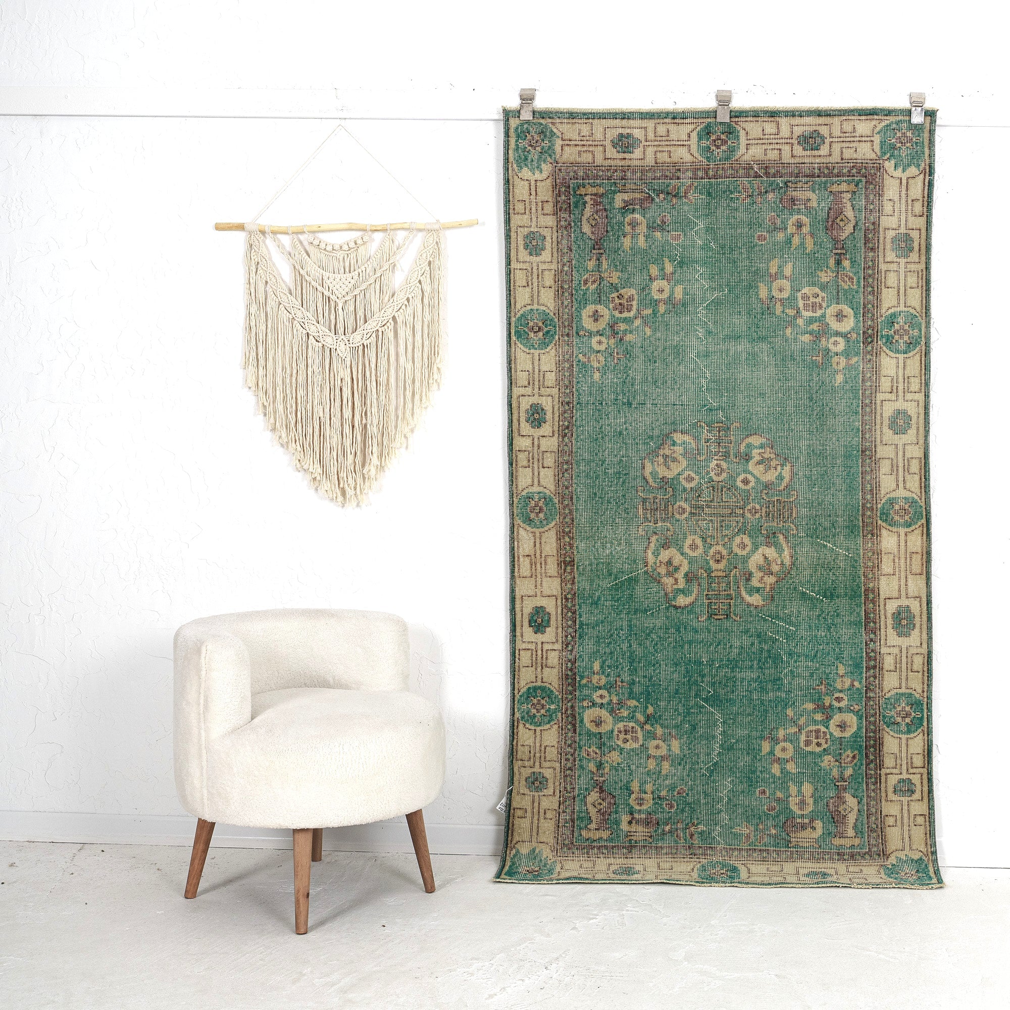 Dulcie - Dining Room Rug, Authentic Oriental Design