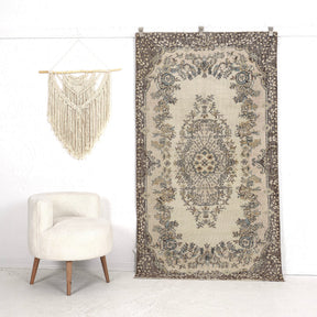 Dilys - Oriental Vintage Rug, Collector's Edition