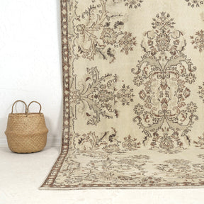 Shirley - Elegant Living Room Rug, Antique Charm