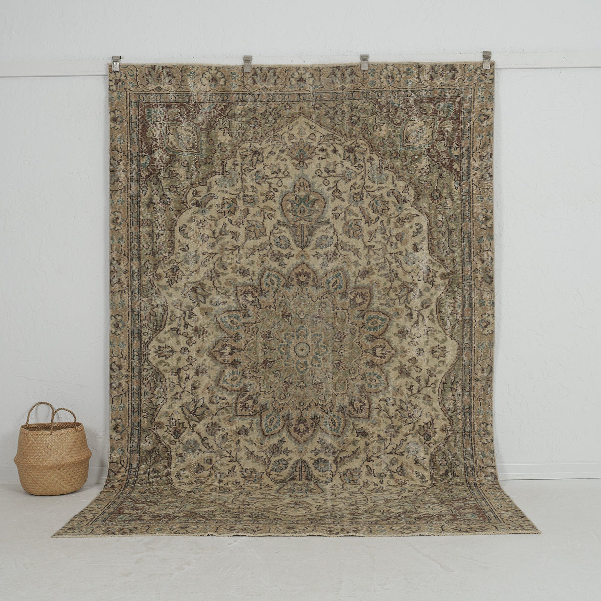 beige vintage 6x9 area rug - perfect for the living room, bedroom, entryway, office, kitchen & dining