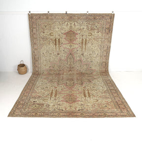 Evelina - Turkish Rug, Authentic and Vintage