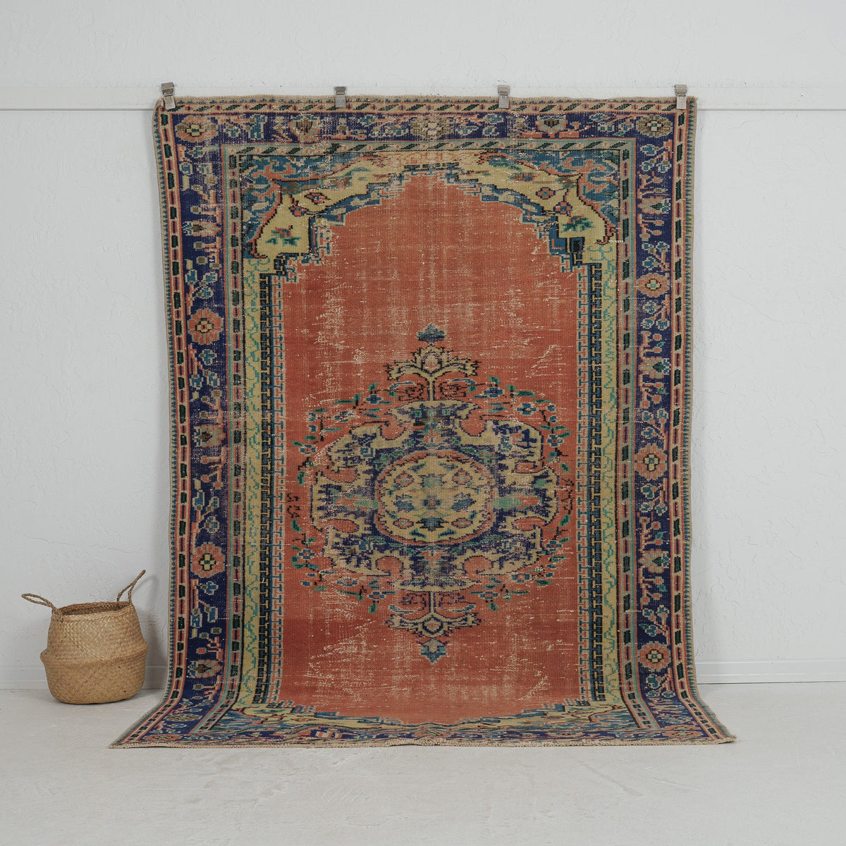 orange vintage 6x9 area rug - perfect for the living room, bedroom, entryway, office, kitchen & dining