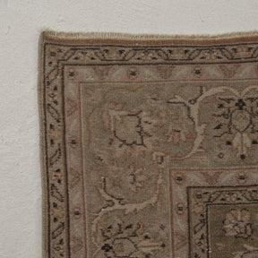 Classic area rug in 5x8 dimensions, crafted in turkish