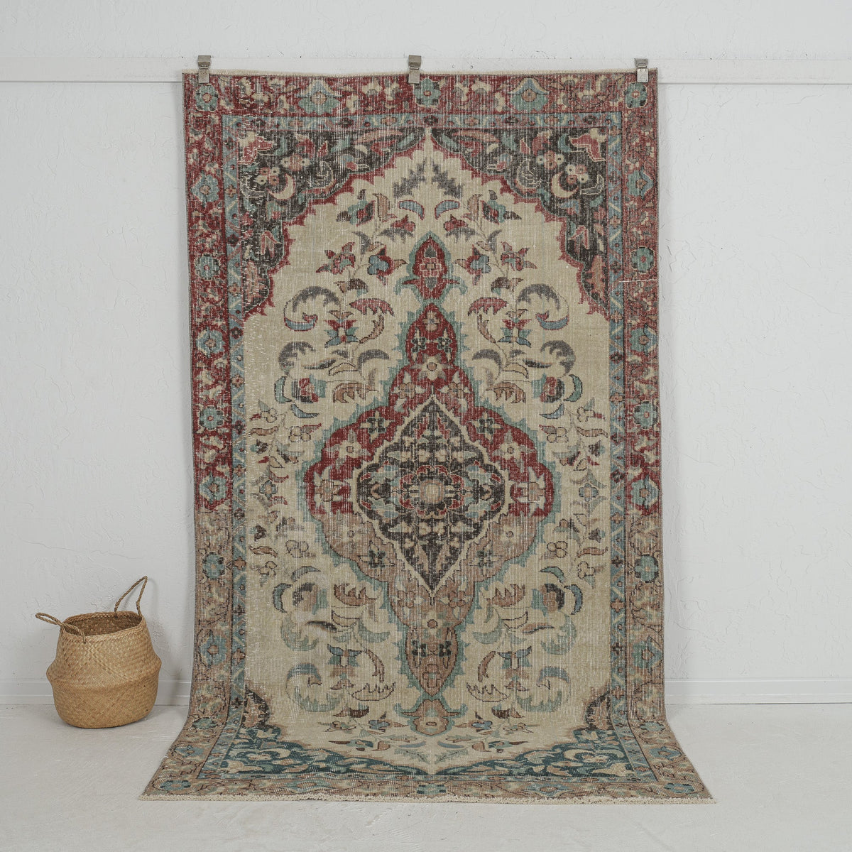 beige vintage 5x9 area rug - perfect for the living room, bedroom, entryway, office, kitchen & dining