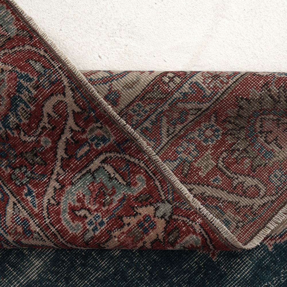 The 5 Best Ways to Hang a Turkish Rug | Kuden Rugs