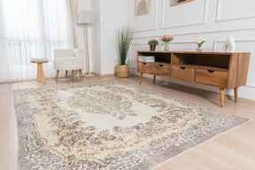 Salome - Persian Rug, Handcrafted & Timeless